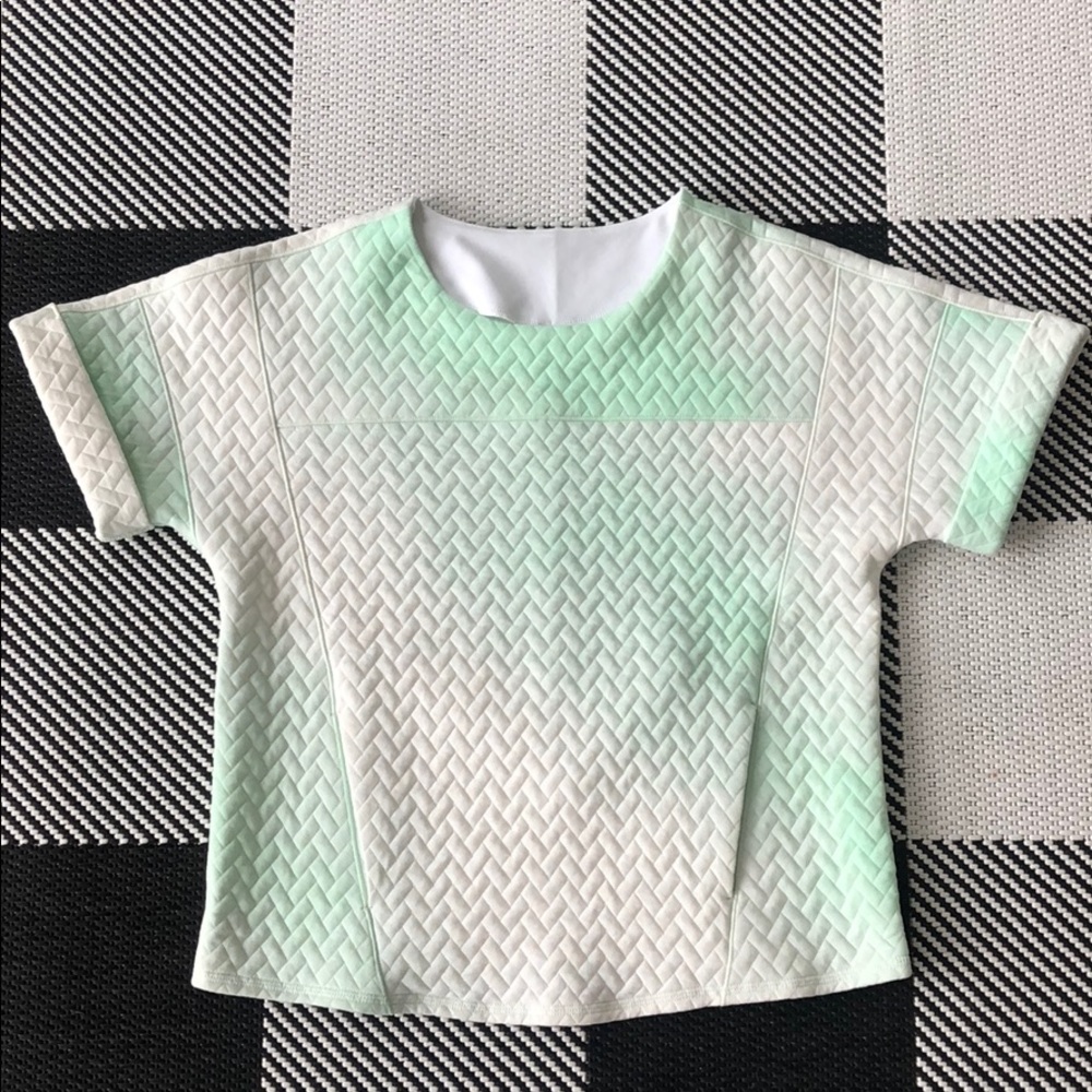 Ivivva short sleeve boxy quilted T-shirt mint